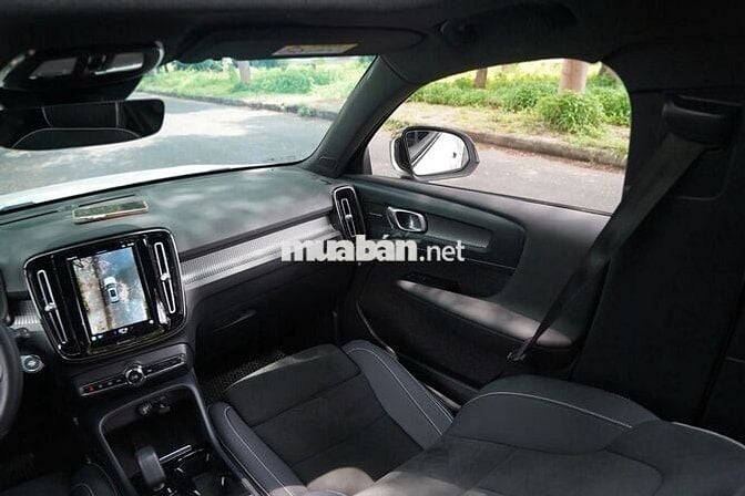 Volvo XC40 B6 2023 siêu lướt 17.000km_Bank 90%