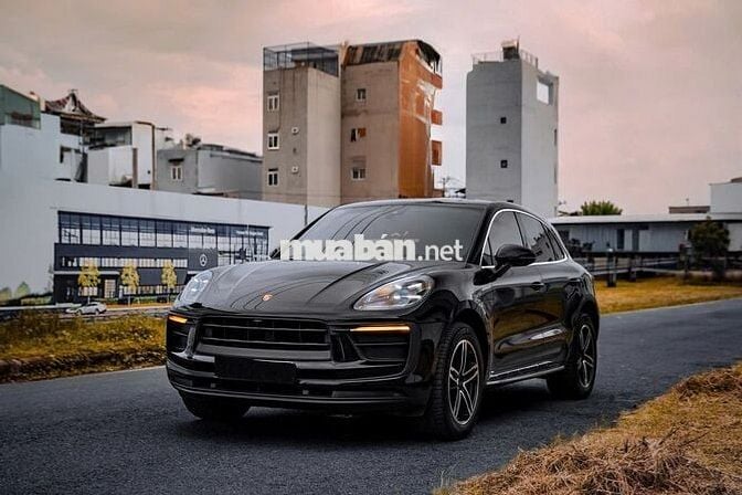 Porsche Macan 2021 màu đen ghế đỏ cực đẹp