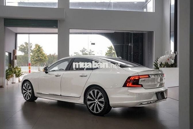 Volvo S90 T6 AWD 2020 mới lướt 37.000km
