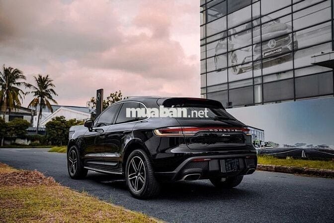 Porsche Macan 2021 màu đen ghế đỏ cực đẹp