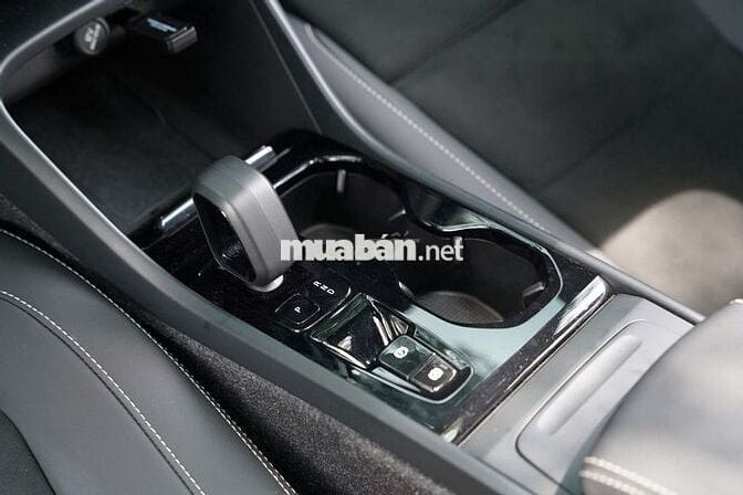 Volvo XC40 B6 2023 siêu lướt 17.000km_Bank 90%