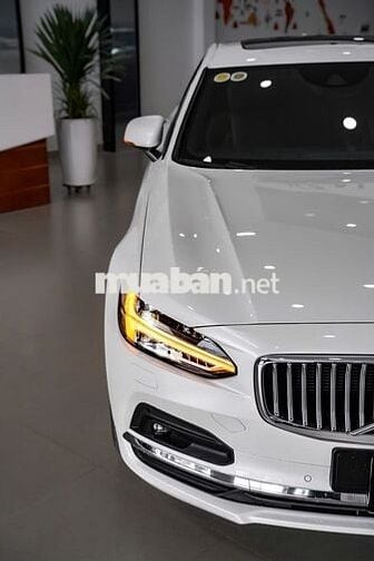 Volvo S90 T6 AWD 2020 mới lướt 37.000km