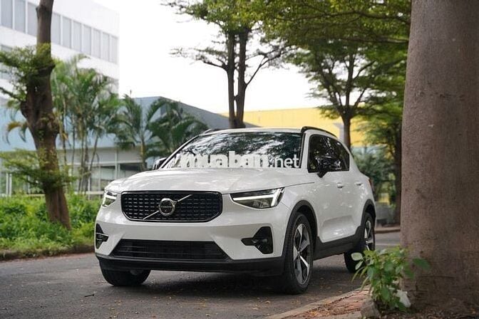 Volvo XC40 B6 2023 siêu lướt 17.000km_Bank 90%