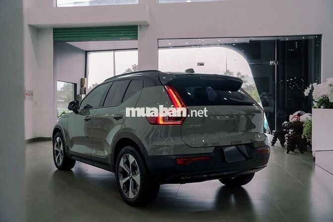 Volvo XC40 2024 - 1400 km Bank 90%