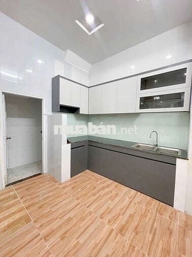 Nhà đường 26/3 [4x10, 2 lầu, 3pn, 3toilet] 10tr/tháng