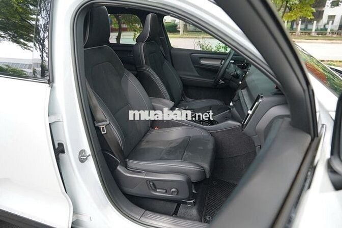 Volvo XC40 B6 2023 siêu lướt 17.000km_Bank 90%