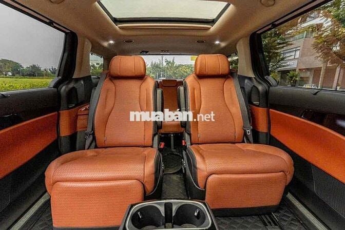 Kia Carnival 2022 2.2D Luxury 8 chỗ - 46000 km