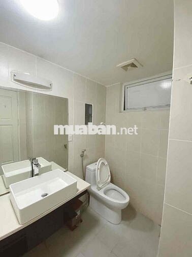 Cho Thuê Căn Hộ Studio Cao Cấp 40m2 Mặt Phố Mạc Đĩnh Chi - Trúc Bạch