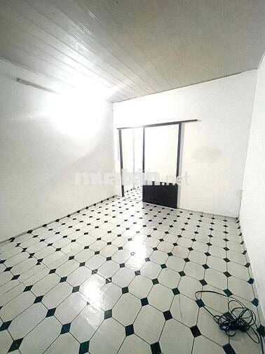 cho thuê nhà nguyên căn . 2pn1wc . Nơ trang long p12 Bình thạh