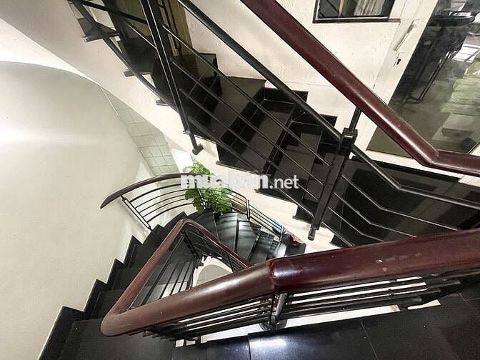 SIÊU PHẨM NHÀ ĐẸP 5TẦNG,HXH, HOÀNG HOA THÁM, P5, BÌNH THẠNH GIÁ 9.9 TỶ