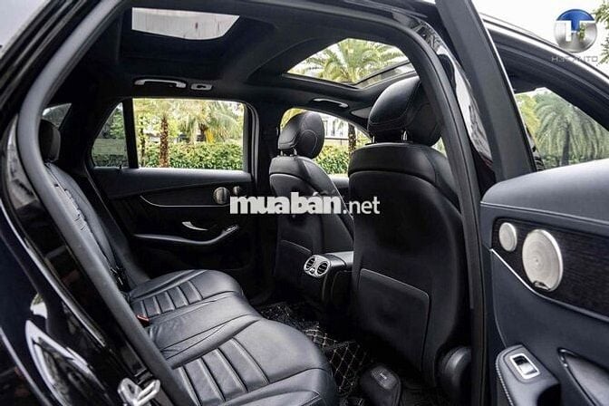 GLC300 sx 2022 V1 có đá cốp