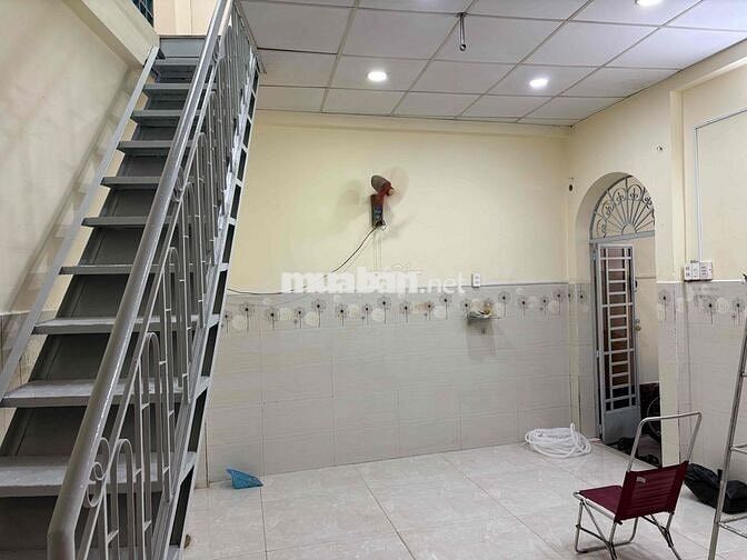 Cho thuê nhà nguyên căn hẻm 220 Hoàng Hoa Thám