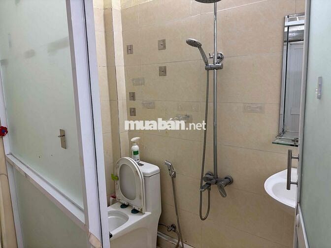 Cho thuê nhà nguyên căn hẻm 220 Hoàng Hoa Thám