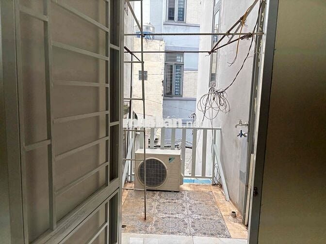 Cho thuê nhà nguyên căn hẻm 220 Hoàng Hoa Thám