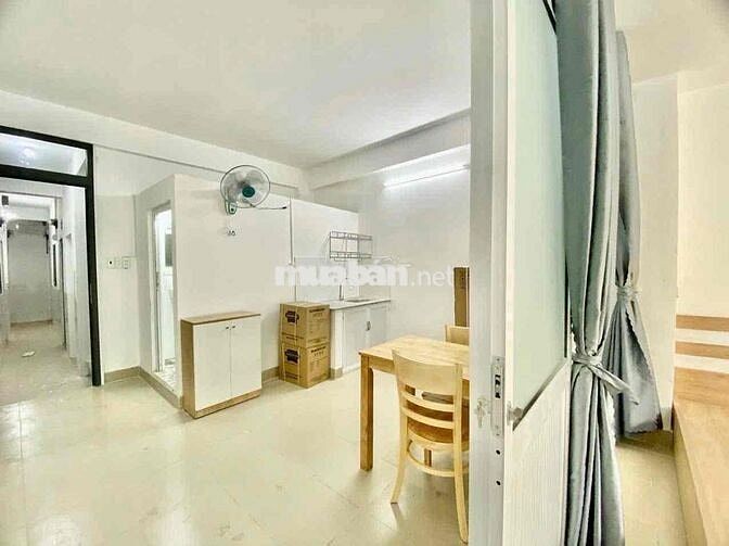 Căn hộ đầy đủ nội thất, trung tâm tân bình