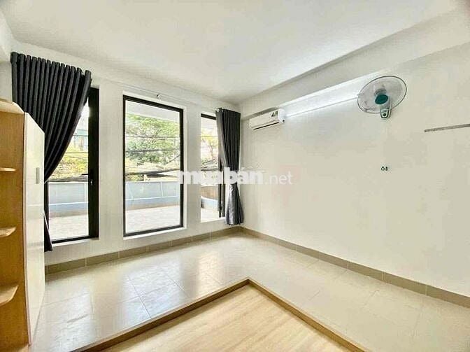 Căn hộ đầy đủ nội thất, trung tâm tân bình