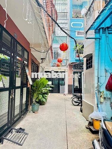 Bán nhà hxh cmt 8 gần cv lê thị riêng 38m2 5 tầng hẻm thông xe hơi