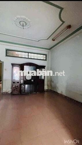 Bán đất tăng nhà cấp 4 Mặt tiền Lê Hồng Phong , Phú Lợi sát ngã tư