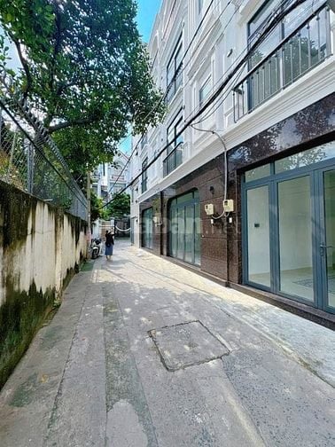 Nhà 4 Tầng xây mới-khu đồng bộ hẻm xe hơi Hoàng Hoa Thám