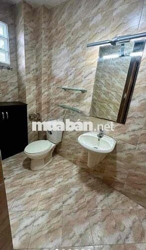 Cho thuê nhà nguyên căn Đường Hoàng Hoa Thám Quận BT