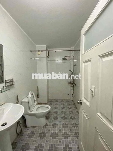 Nhà Mới Hẻm Xe Hơi P9: 4.2x16m ,2 lầu, 4pn, 4wc, mấy lạnh