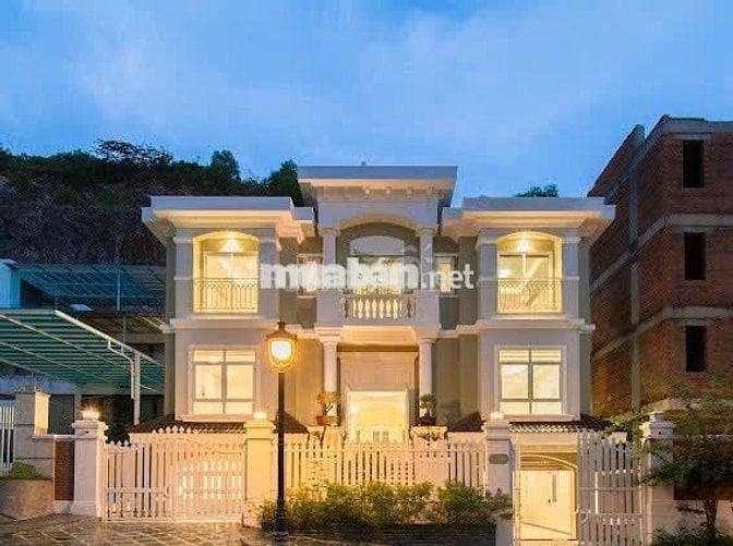 CHO THUÊ VILLA CỰC ĐẸP 7 PHÒNG CÓ HỒ BƠI KHU OCEAN VIEW
