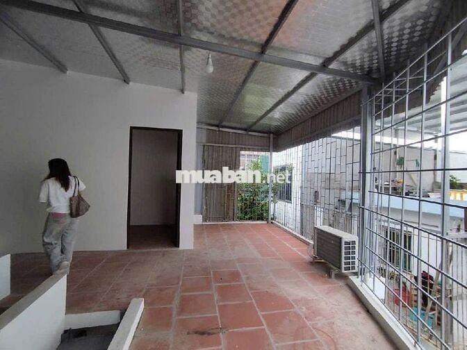 Hiếm! Bán Nhà Định Công, Giá 6.49 tỉ, DT 32 m2, 5 tầng, xây 2021, Đẹp.