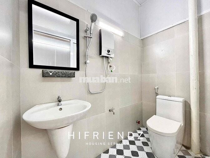 PHÒNG MỚI XÂY FULL NỘI THẤT GIÁ RẺ,CÓ NƯỚC NÓNG LẠNH NGAY NGÃ 4 BỐN XÃ