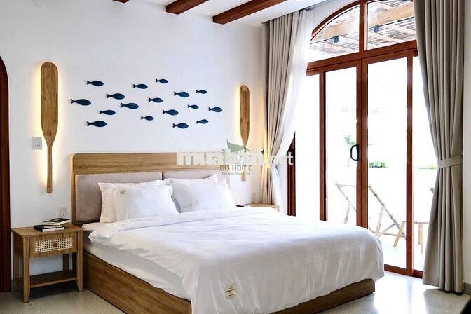 CHO THUÊ VILLA SÂN VƯỜN GẦN BIỂN 3 PHÒNG FULL NỘI THẤT KHU PHÍA BẮC