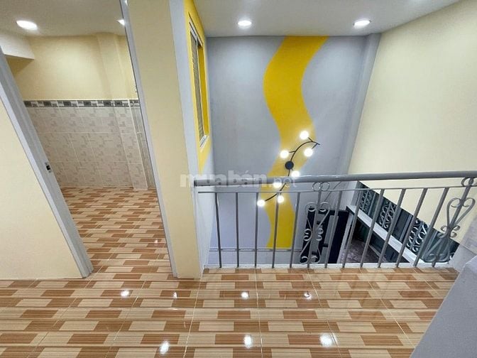 Nhà SHR dt 17m2 đúc lững 1 lầu 2pn hẻm Huỳnh Thiện Lộc, Q. Tân Phú