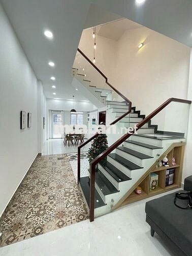 NHÀ ĐẸP 3 TẦNG, 2 MẶT HẺM, FULL NỘI THẤT, DT (4X16)M2, 4,99 TỶ CÒN TL