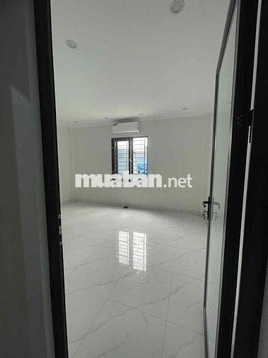 Chính chủ cho thuê nhà 3 tầng ngay ngã 4 đường Nguyễn Văn Giáp và đườn