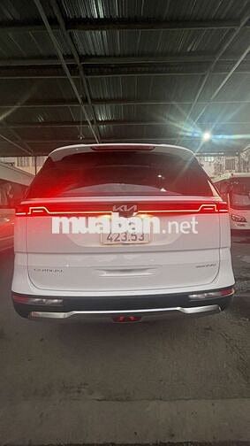 Kia Carnival 2023 Signature 3.5G chạy xăng