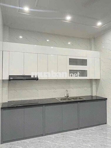 Chính chủ cho thuê nhà 3 tầng ngay ngã 4 đường Nguyễn Văn Giáp và đườn