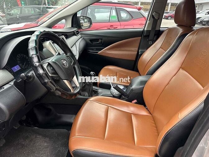 Toyota Innova E số sàn 7c GIẢM SÂU ĐÓN TẾT