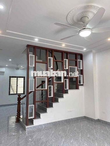 Chính chủ cho thuê nhà 3 tầng ngay ngã 4 đường Nguyễn Văn Giáp và đườn