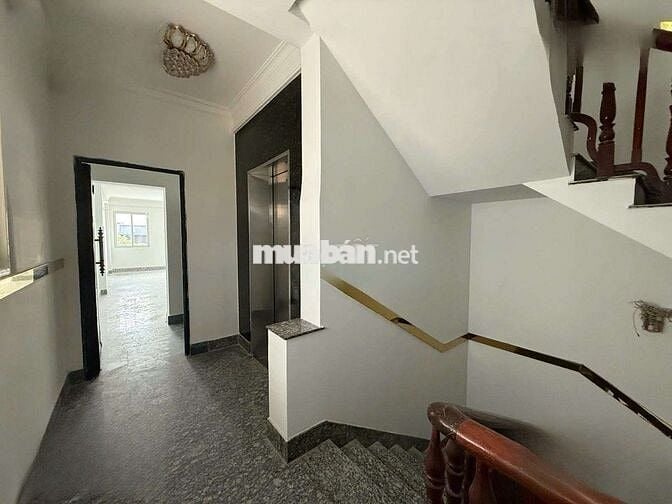 CHO THUÊ NHÀ MẶT TIỀN TRẦN HƯNG ĐẠO P7 Q5