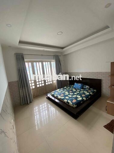 Căn hộ rộng 30m, mặt tiền tạ quang bửu, Q8. Full nội thất