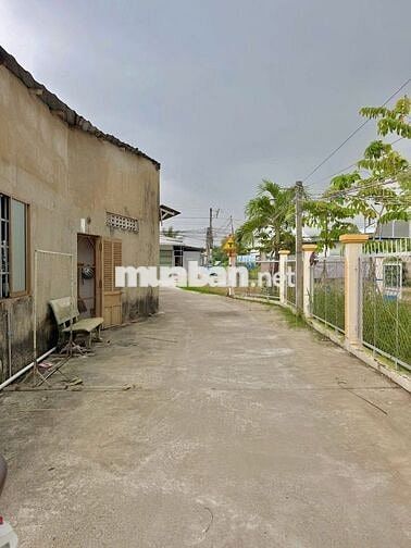 BÁN LÔ GÓC 2 MẶT TIỀN - 1 SẸC ĐƯỜNG DT768