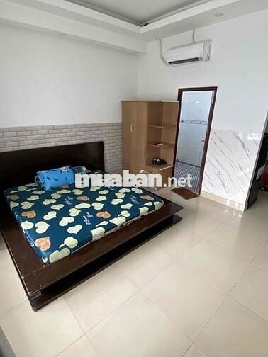 Căn hộ rộng 30m, mặt tiền tạ quang bửu, Q8. Full nội thất