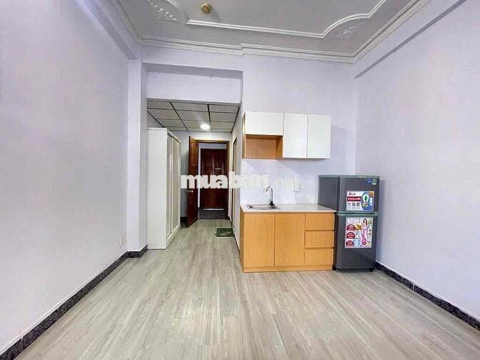 CHDV STUDIO 25M2 CỬA SỔ TRỜI FULL NỘI THẤT MẶT TIỀN ĐƯỜNG NGUYỄN TRÃI