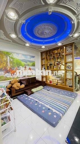 Bán Nhà 5 Tầng Mái Thái Đường Nguyễn Ảnh Thủ, Hẻm 8m Có Lề, 4.05*15m