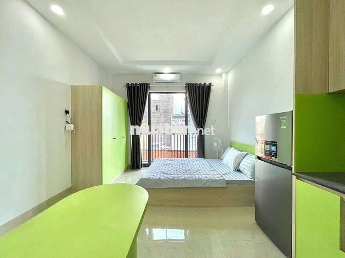 Căn Hộ Studio 40m2 Ban Công Full Nội Thất Cao Cấp Thang Máy Hầm Xe