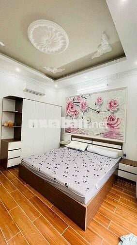 Bán Nhà 5 Tầng Mái Thái Đường Nguyễn Ảnh Thủ, Hẻm 8m Có Lề, 4.05*15m