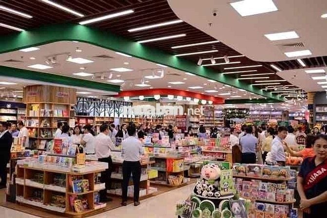 Cho thuê mặt tiền Nguyễn Văn Cừ Q5 – tuyến đường kinh doanh sầm uất