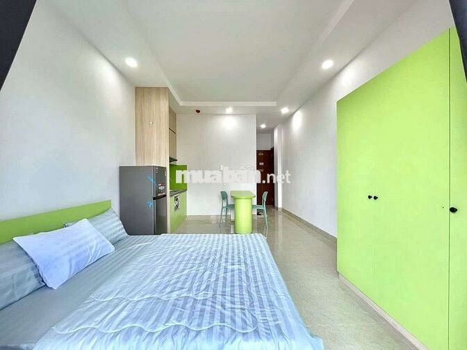 Căn Hộ Studio 40m2 Ban Công Full Nội Thất Cao Cấp Thang Máy Hầm Xe