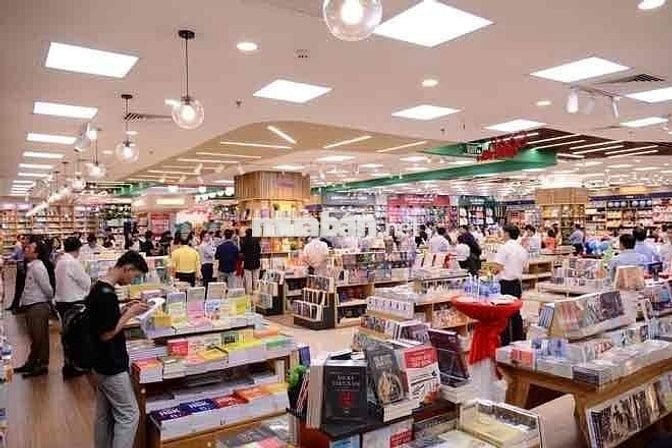 Cho thuê mặt tiền Nguyễn Văn Cừ Q5 – tuyến đường kinh doanh sầm uất