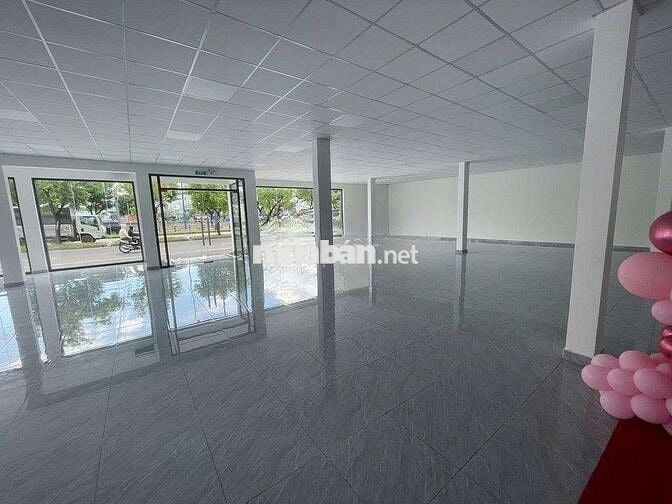 CHO THUÊ NHÀ MẶT TIỀN VÕ VĂN KIỆT P1 Q5