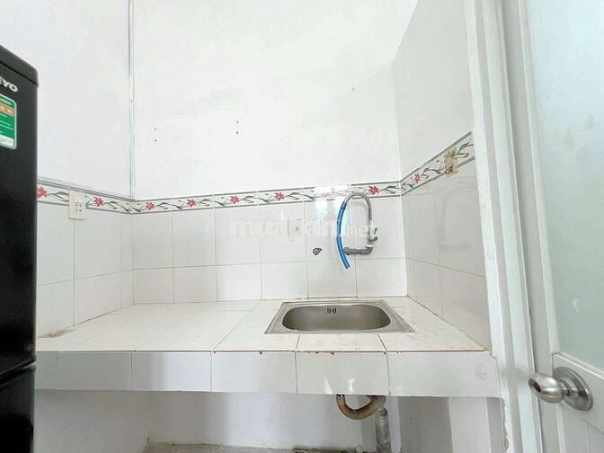 DƯỚI 4 TRIỆU - PHÒNG TRỌ FULL NỘI THẤT CÓ BAN CÔNG - NHÀ GA T3