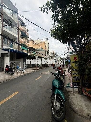 3.5x24 (nở hậu 7m). Nhà 2 lầu mặt tiền Lò Siêu. 5PN 5WC có sân để xe